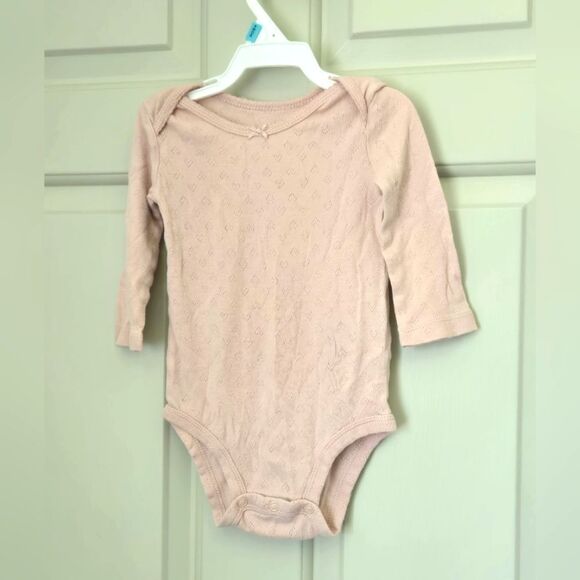 3/$10 Carters Eyelete Lace Long Sleeve Onesie 6m - Picture 1 of 4